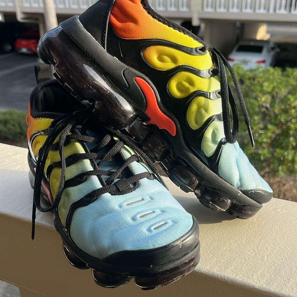 Womens Nike Vapormax Plus shoes